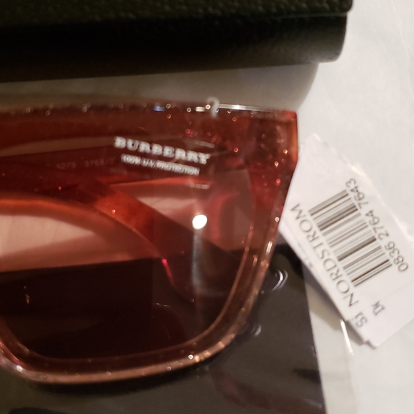 NEW Burberry 55 mm sunglasses - Picture 2 of 7